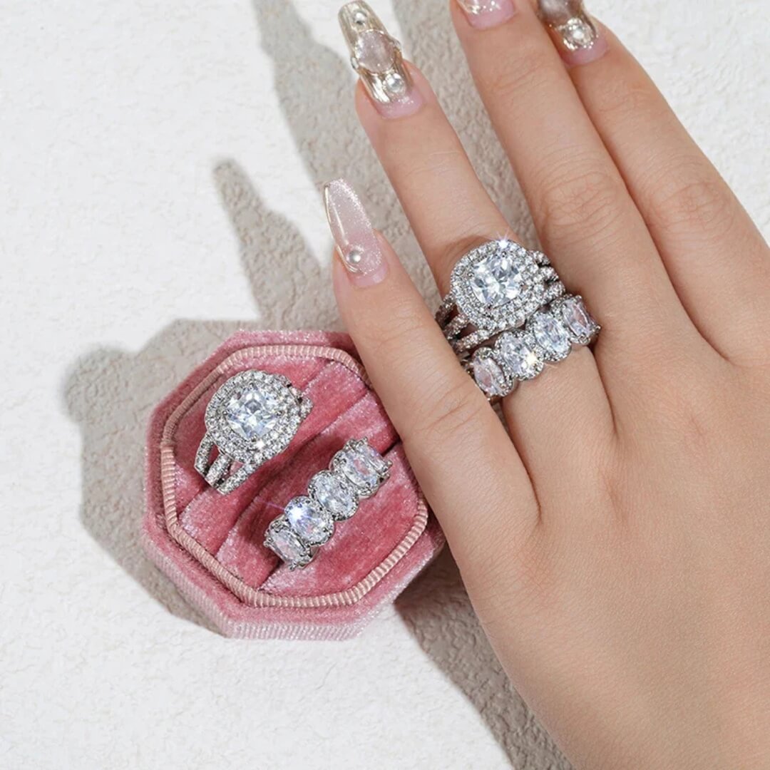 Eterna Halo Ring Set