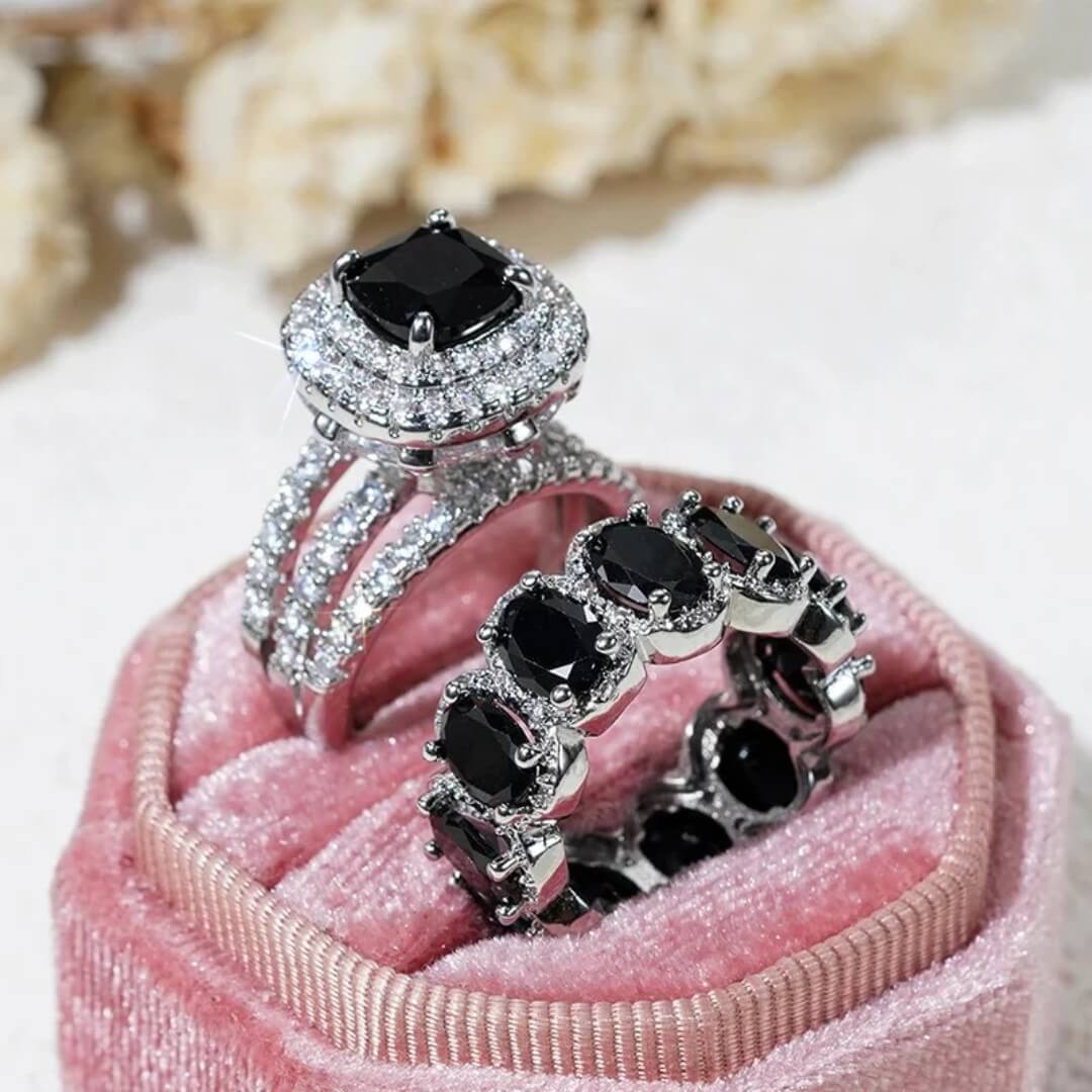 Eterna Halo Ring Set