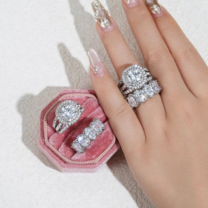 Eterna Halo Ring Set