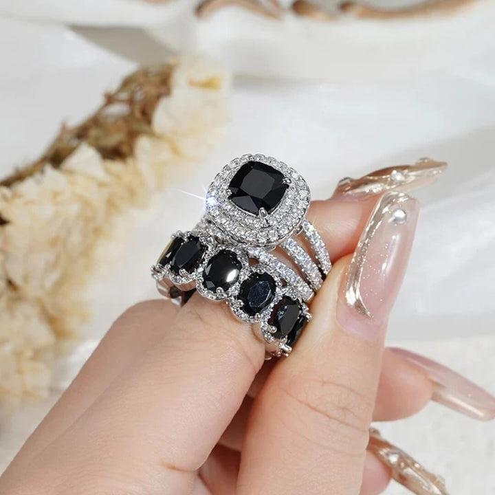 Eterna Halo Ring Set