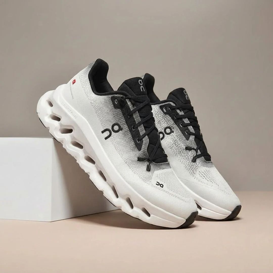 ON Cloudtilt Sneakers