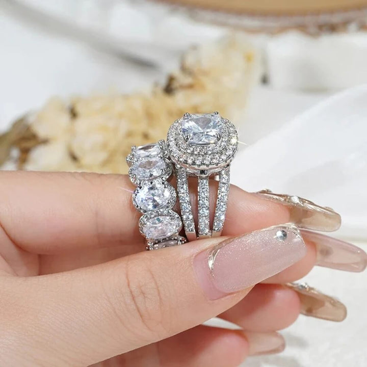Eterna Halo Ring Set