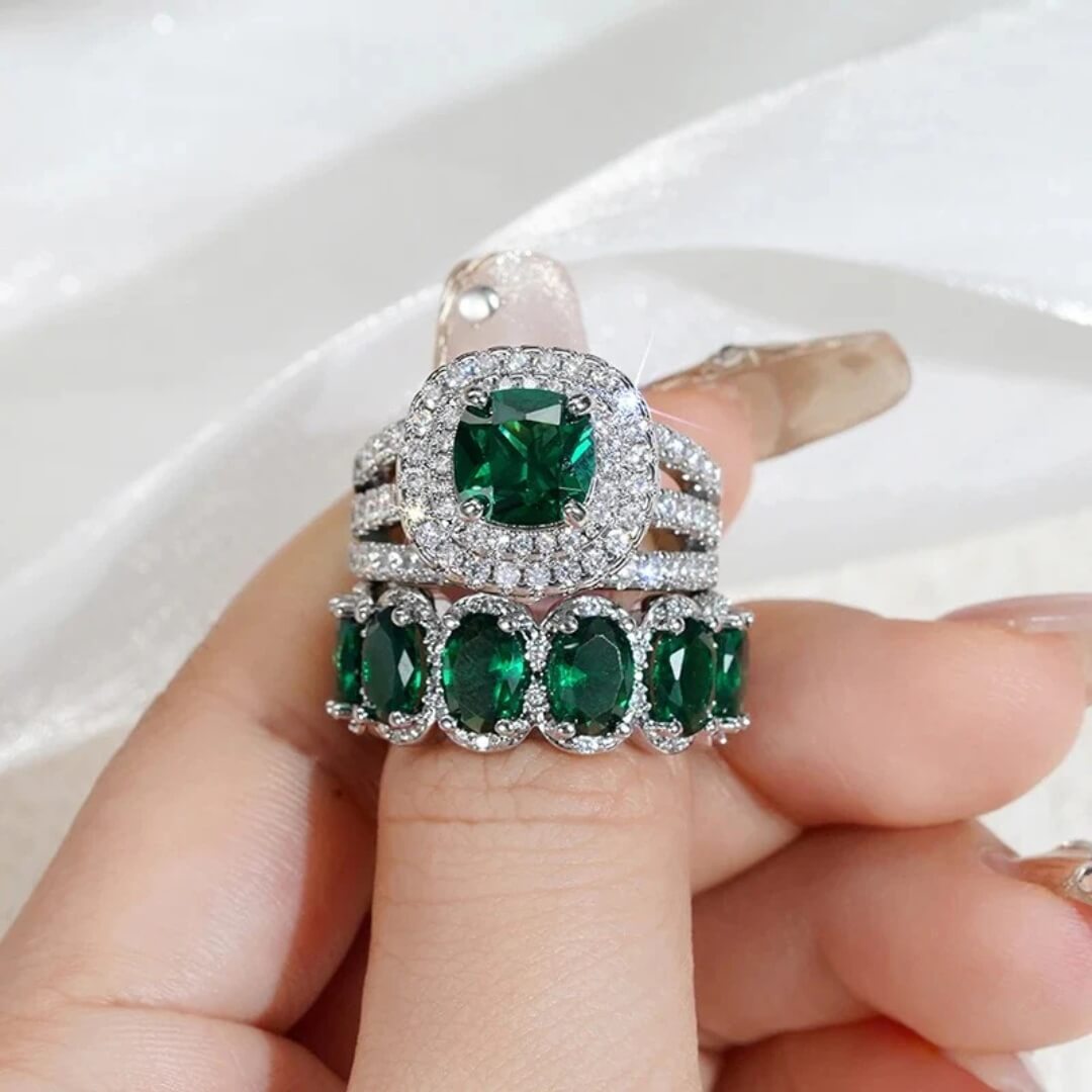 Eterna Halo Ring Set