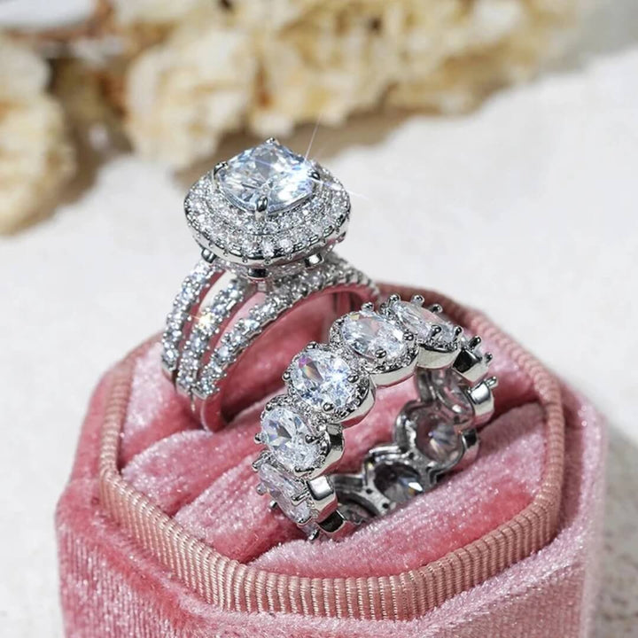 Eterna Halo Ring Set