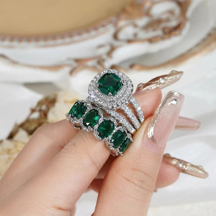 Eterna Halo Ring Set