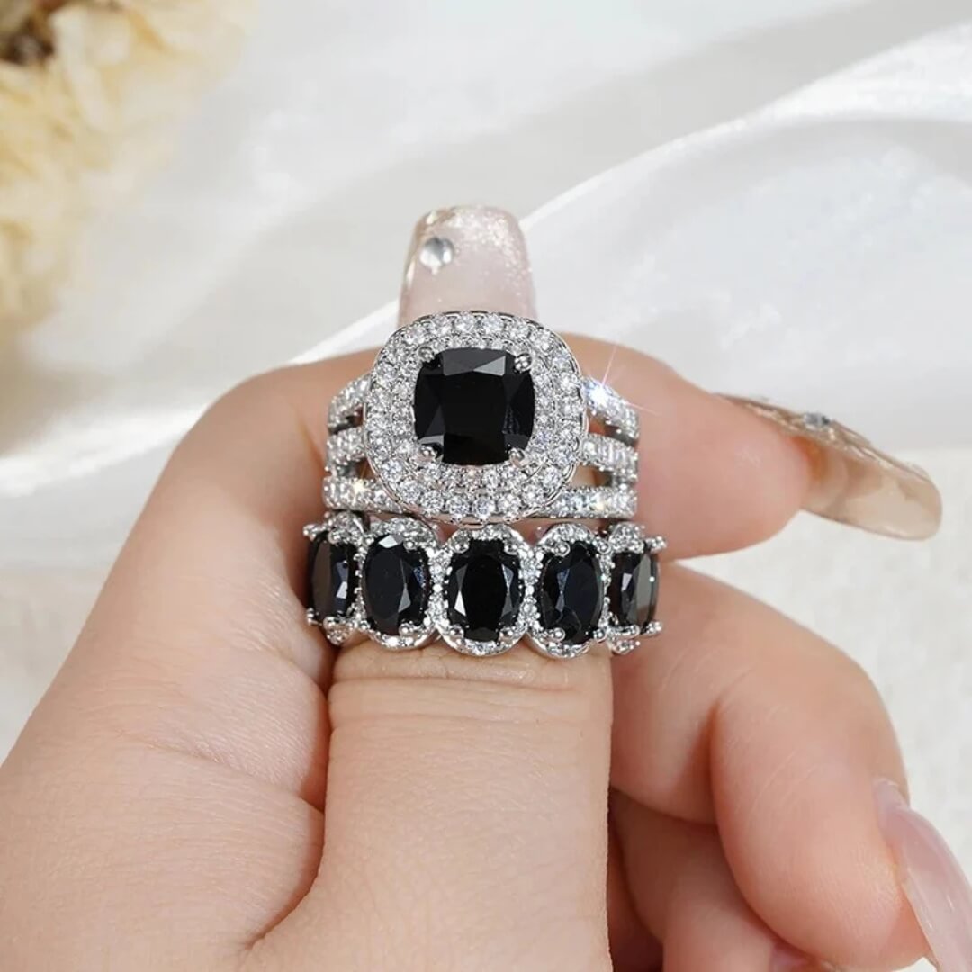 Eterna Halo Ring Set