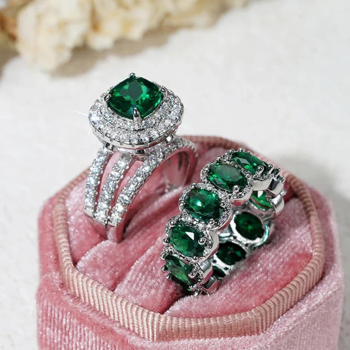 Eterna Halo Ring Set